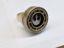 Load image into Gallery viewer, Rose&#39;s ring replica - accurate functioning iris